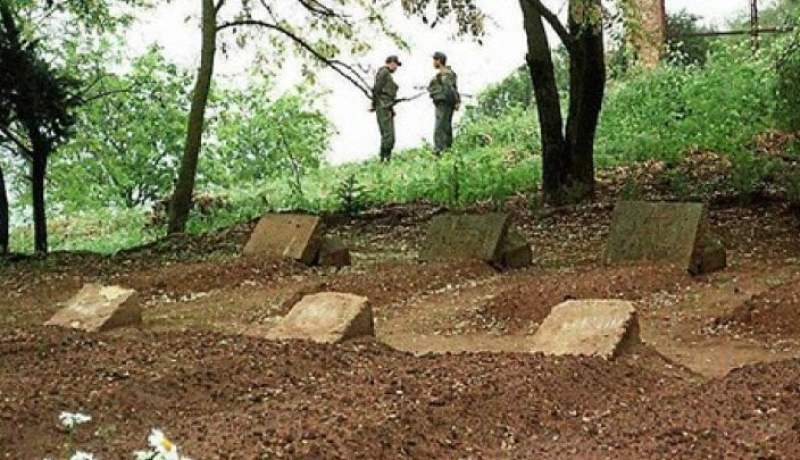 رهبان تيبحرين..خبرة علمية جديدة واتهامات قديمة