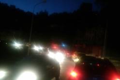 محتجون يغلقون الطريق الرابط بين واد عيسي وتيزي وزو مطالبين بإطلاق سراح شابين