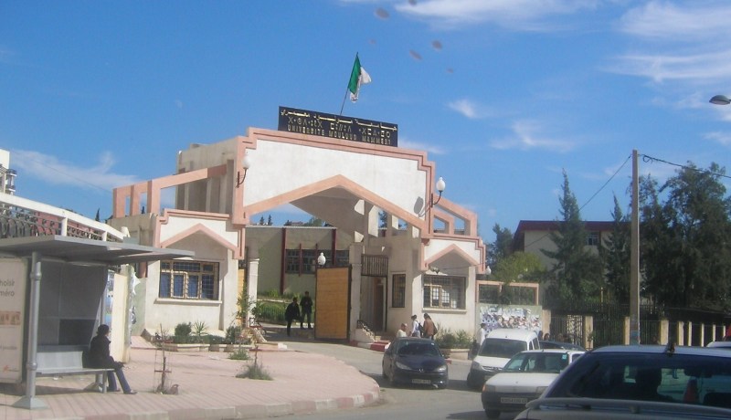 موظف في الجامعة يضرب طالبا بقضيب حديدي بسبب سيارة باعتها له زوجته في تيزي وزو