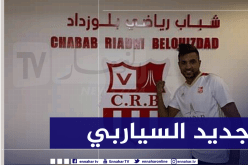 بطل الجزائر يكشف عن سادس صفقاته