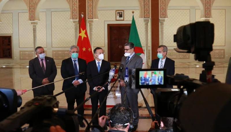 السفارة الصينية بالجزائر تنشر بيانا بعنوان “الصين والجزائر أخوان عزيزان وصديقان حميمان وشريكان موثوقان!”