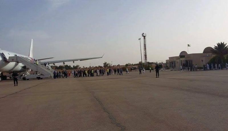 إجلاء أزيد من 130 جزائري عبر مطار “تيسكا” بجانت ومعبر “الدبداب” بإيليزي