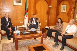 بالصور.. والي وهران يجتمع بمدراء الجامعات تحسبا للدخول الجامعي