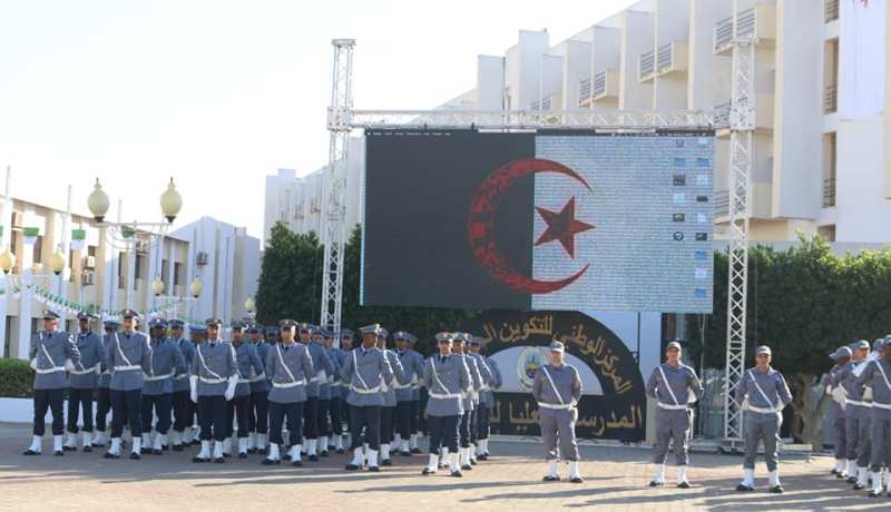 المدير العام للجمارك يشرف على تخرج ضباط فرق بوهران