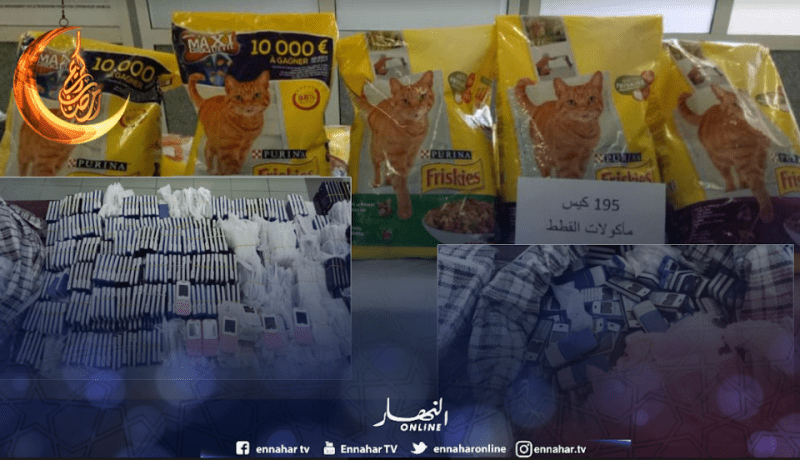 حجز أكثر من 16 ألف وحدة هواتف نقالة بميناء العاصمة