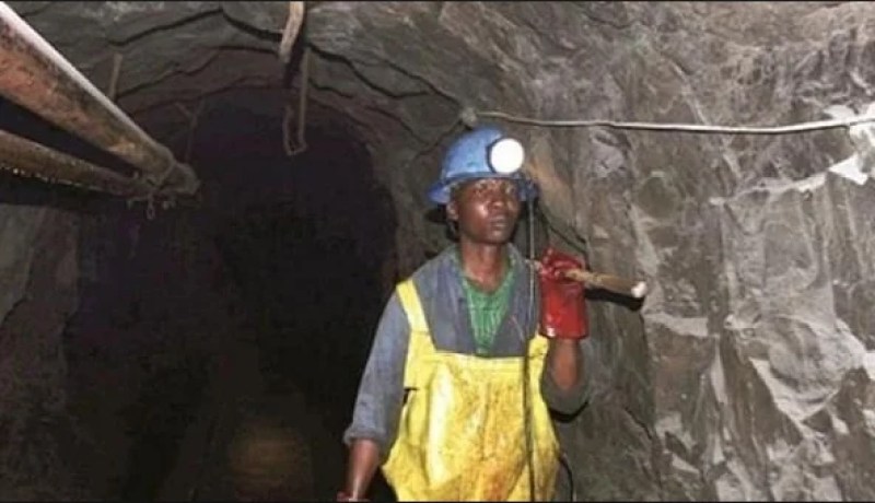 مقتل 7 أشخاص في منجم للذهب بجنوب إفريقيا