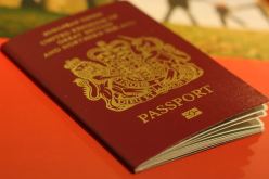 بريطانيا تطرح جوازات سفر جديدة لمواطنيها