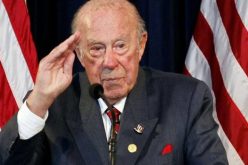 وفاة وزير الخارجية الأمريكي الأسبق جورج شولتز