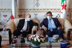 وزير الشؤون الخارجية الفرنسي يصل إلى الجزائر في زيارة رسمية