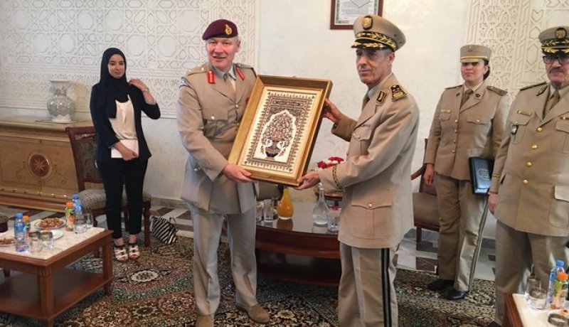 بالصور.. كبير مستشاري وزارة الدفاع البريطانية في زيارة إلى الجزائر