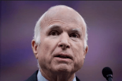 وفاة السناتور الأمريكي جون مكين عن عمر ناهز 81 عاما