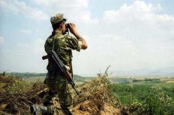 دفاع: توقيف عنصري دعم للجماعات الإرهابية وكشف 4 مخابئ وتدمير 3 قنابل بـ 5 ولايات