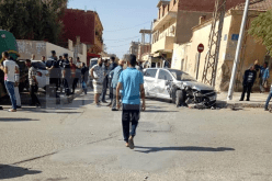 شاحنة بصهريج تابعة للبلدية تصطدم بشجرة و تحطم أربع سيارات بزفيزف