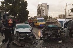 بالصور.. سيارة “مجنونة” تخلف 6 جرحى بين خزرونة والبليدة