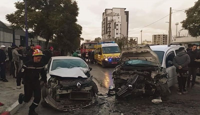 بالصور.. سيارة “مجنونة” تخلف 6 جرحى بين خزرونة والبليدة