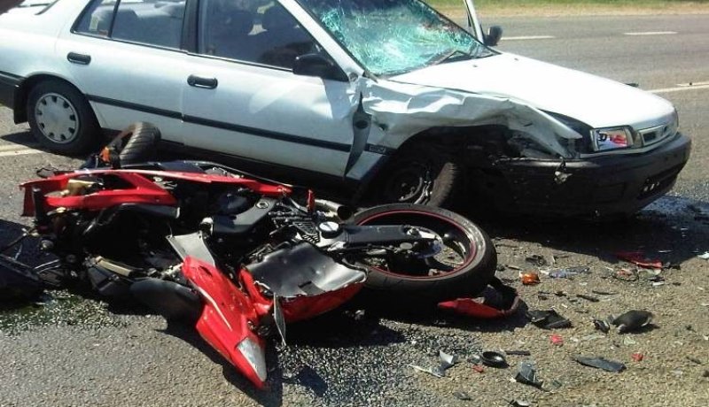 قتيلان في إصطدام بين سيارة ودراجة نارية بأم البواقي