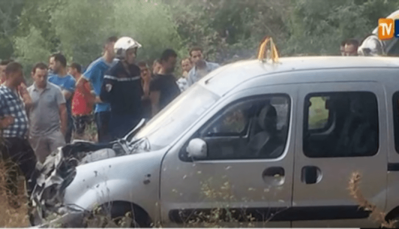 بالفيديو.. هلاك شخص جراء اصطدام قطار بسيارة في بجاية