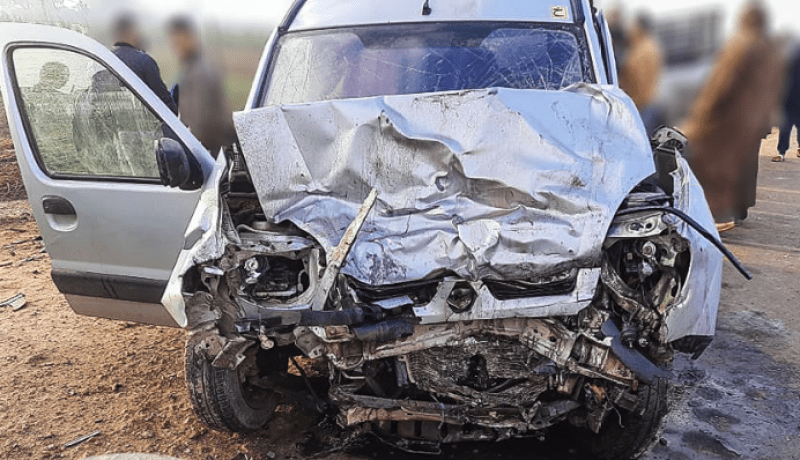 وفاة شخص وإصابة آخر في إصطدام سيارتين بغليزان