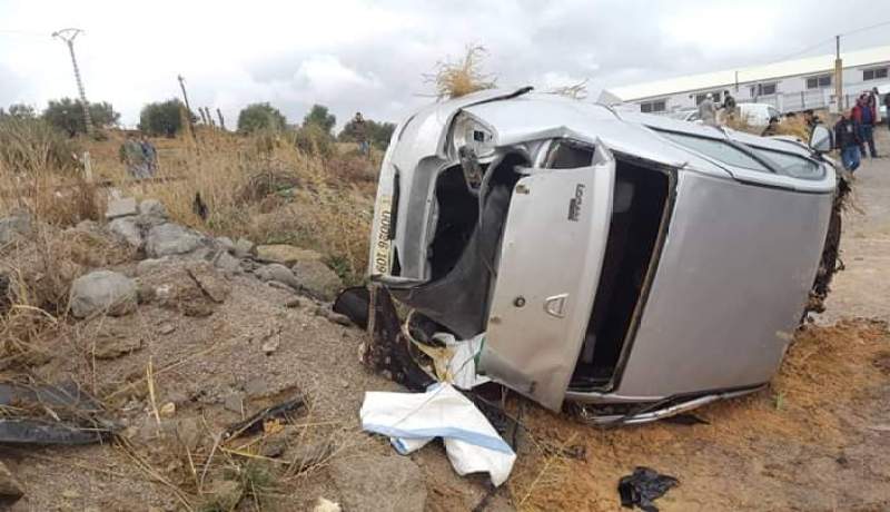 وفاة شخص في حادث اصطدام بين قطار وسيارة سياحية بالبويرة