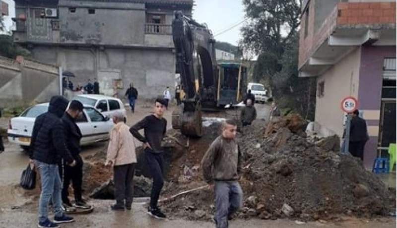 جيجل: وفاة عشريني في حادث مرور.. وانتشال جثة سبيعيني من داخل حفرة