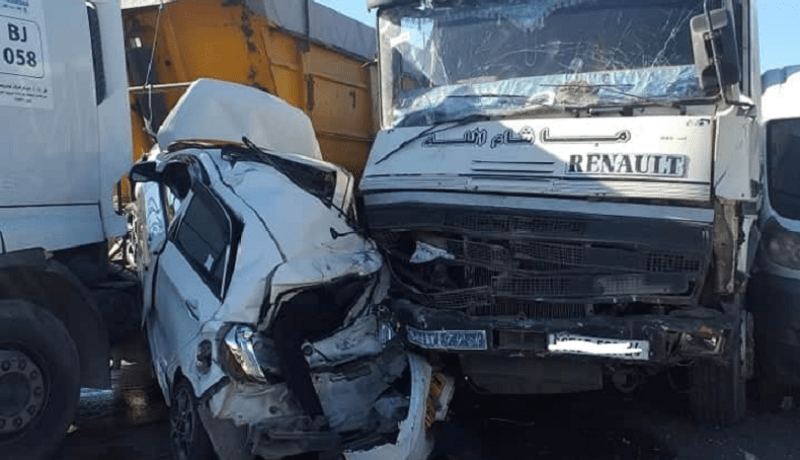 حادث مرور خطير بالبويرة.. إصطدام تسلسلي لـ3 شاحنات و3 سيارات