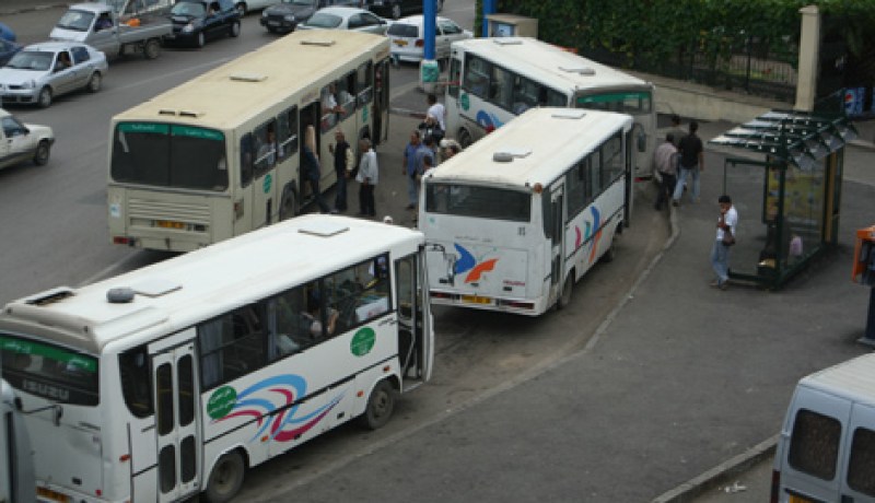 سائق حافلة يعتدي على عون أمن بمحطة البرية في البليدة