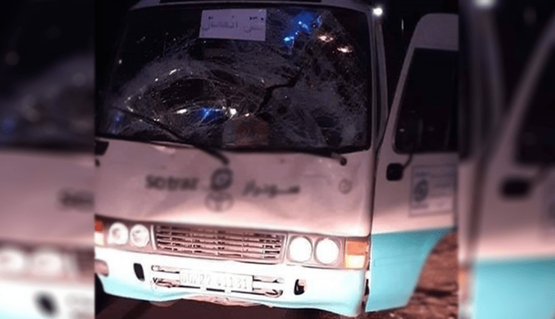 حاسي الرمل.. نجاة جميع الركاب في إصطدام حافلة بجمل