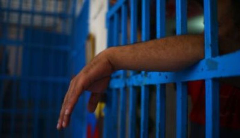 حبس مسبوق اعتدى على والده بسلاح أبيض بتلمسان