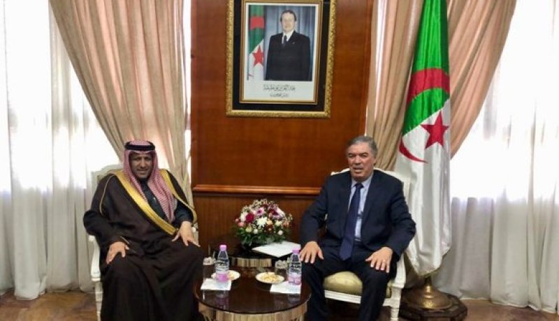 حجار يستقبل السفير السعودي في الجزائر