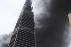 نشوب حريق بالقرب من برج الفيصلية في السعودية