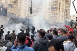 اندلاع حريق هائل في محطة قطارات مدينة الزقازيق بمصر