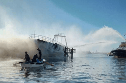 حريق يلتهم باخرة صيد بميناء مستغانم