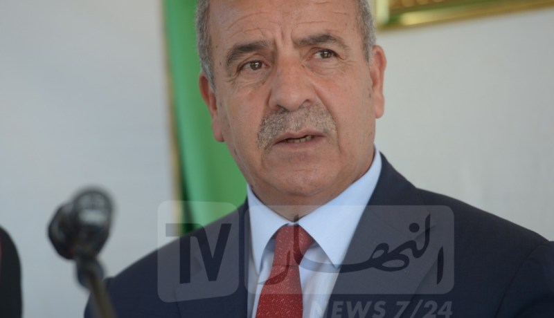 حسين نسيب أمام قاضي محكمة سيدي امحمد في قضايا فساد