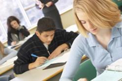 يعتبرونها خرافة وجنونا.. لهذا يتعذر على أولادنا دراسة الفلسفة