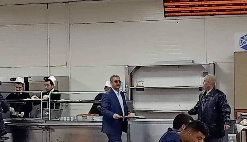 بالصور.. توفيق حكار في زيارة إلى حاسي مسعود