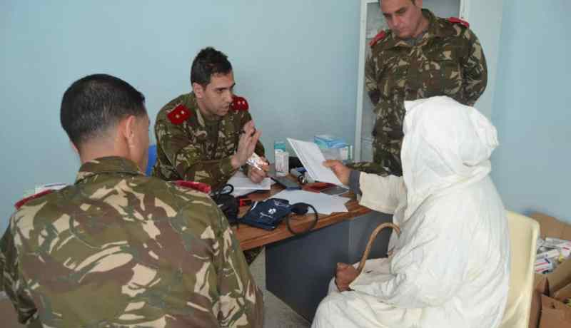 بالصور.. حملة طبية للجيش بالمناطق النائية في بسكرة