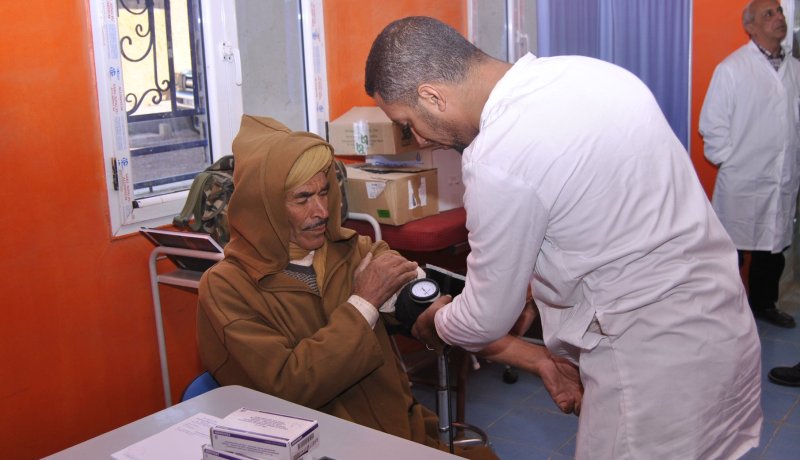 بالصور.. الجيش يتكفل صحيا بسكان الجنوب والمناطق الحدودية