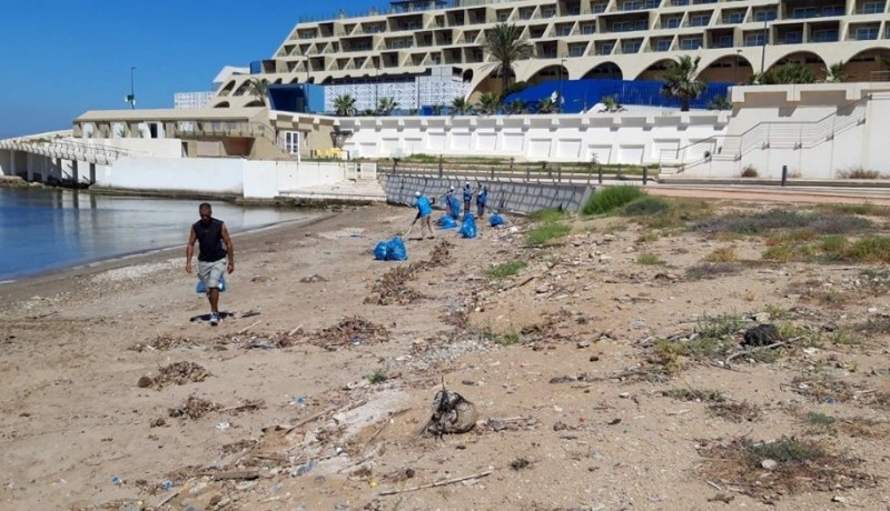 بالصور.. حملة تنظيف واسعة لشاطئي المركّب السياحي بزرالدة و”طالاسو”سيدي فرج