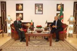 بالصور.. حميدو يستقبل سفير البرتغال بالجزائر