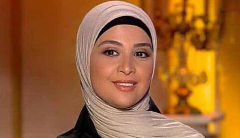 حنان ترك توجه رسالة لدلال و ياسمين عبد العزيز بمناسبة يوم عرفات