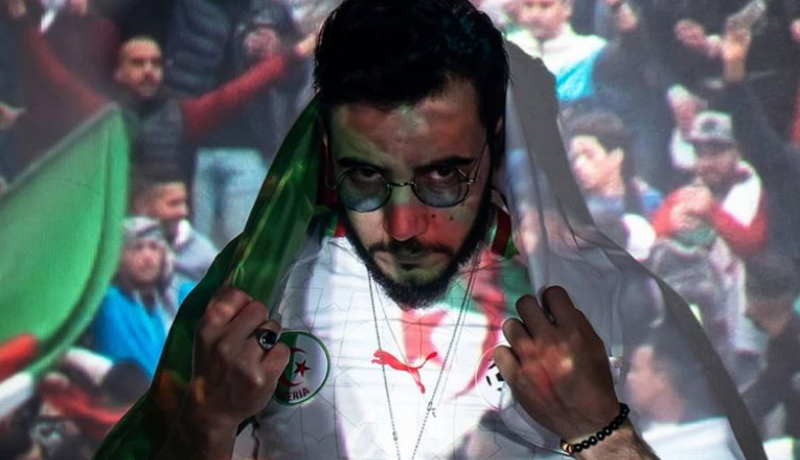 بالفيديو.. حسين بن حاج يهنئ جمهوره بمناسبة عيد الفطر