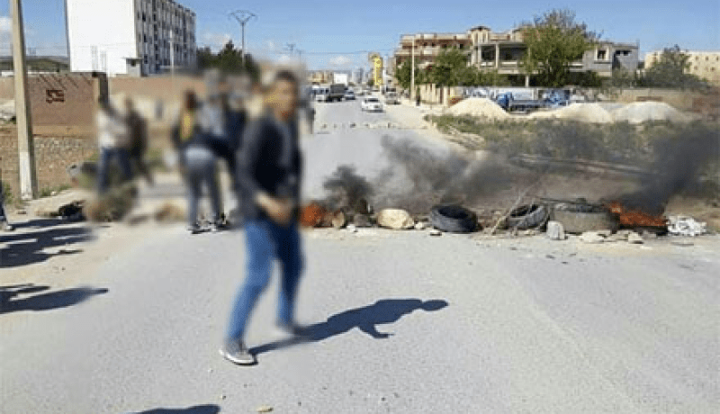 خنشلة.. محتجون بششار يطالبون بإقالة المير