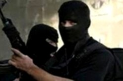 عصابة دواعش “مدّرحين” يسطون على فيلاّ بالحمّامات