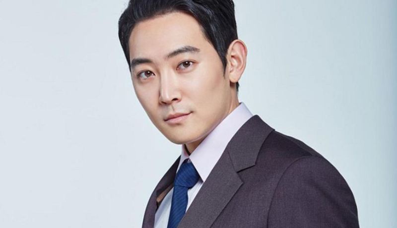 مغني عالمي يعلن إعتناقه للإسلام ويغير إسمه لداوود