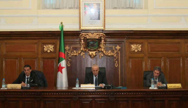 بالصور.. تنصيب محمد دحماني أمينا عاما لولاية الجزائر