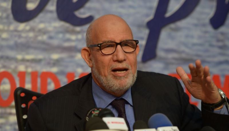 دربال يصرّ على العودة إلى العصور الحجرية