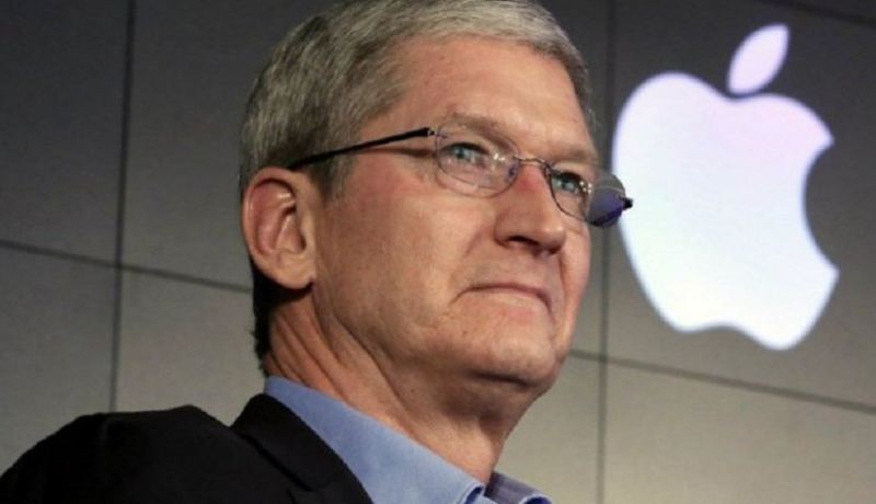 رئيس “أبل” في تصريح مثير للجدل: “تخلصوا من هواتفكم”!!