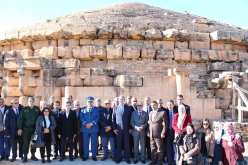 بالصور.. رابحي يزور المعالم الأثرية لولاية باتنة