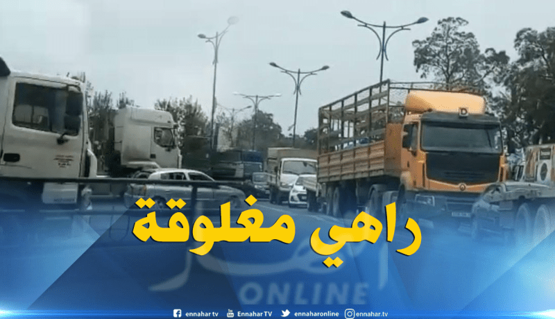 إختناق مروري في مدخل بلدية سوق الإثنين تزامنا مع توافد المصطافين