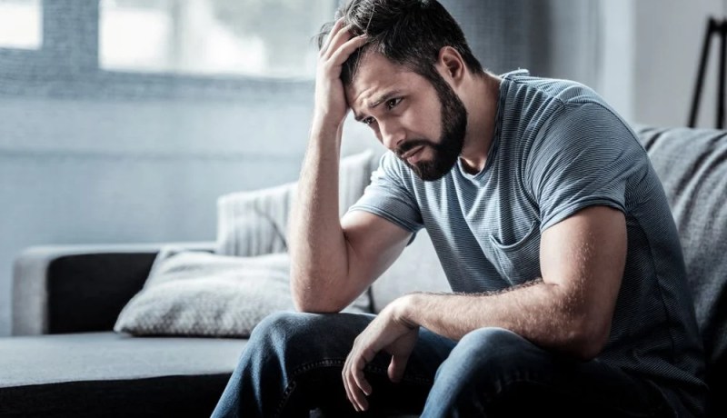 خطيبتي تشكّك في نزاهة والدتي.. هل أتركها وأخسر المهر وهدايا قيّمة؟